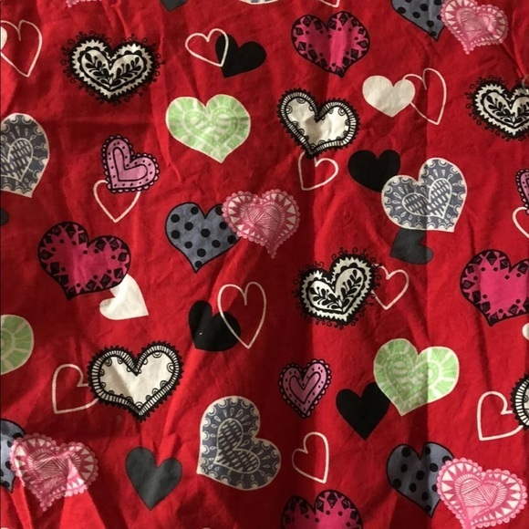 Scrub Star Top Shirt Women’s Size Small Valentines 
Red with heart print - Picture 4 of 5